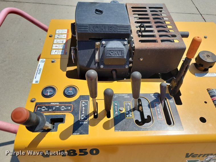 image for item IQ9762 1998 Vermeer V1850  trencher