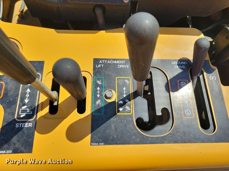 image for item IQ9762 1998 Vermeer V1850  trencher