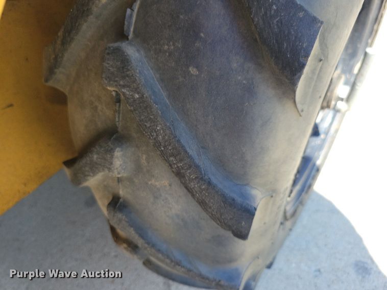 image for item IQ9762 1998 Vermeer V1850  trencher