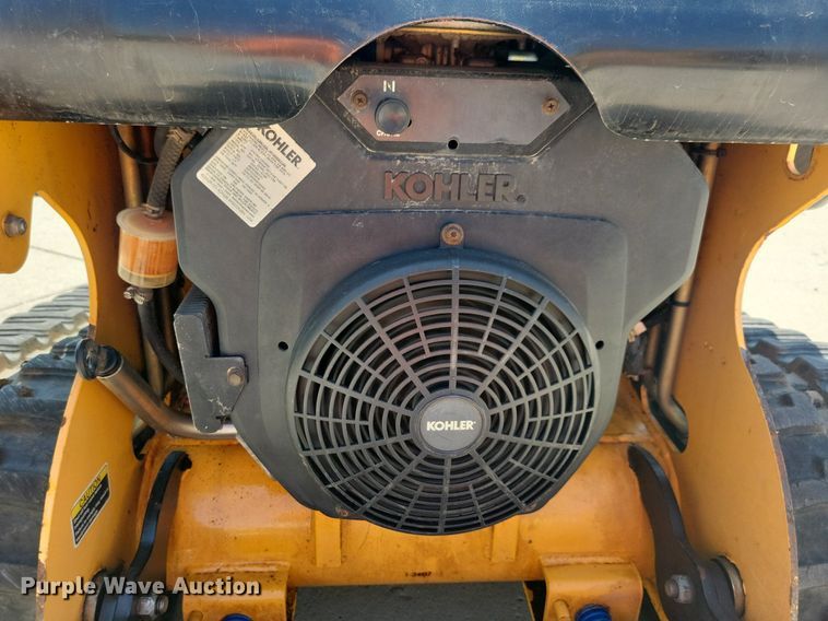 image for item IQ9763 2009 Boxer 427  compact utility loader