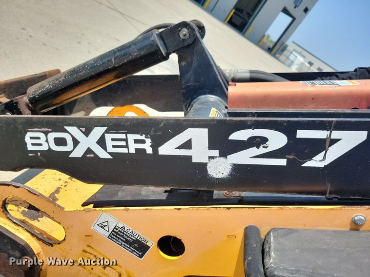 image for item IQ9763 2009 Boxer 427  compact utility loader