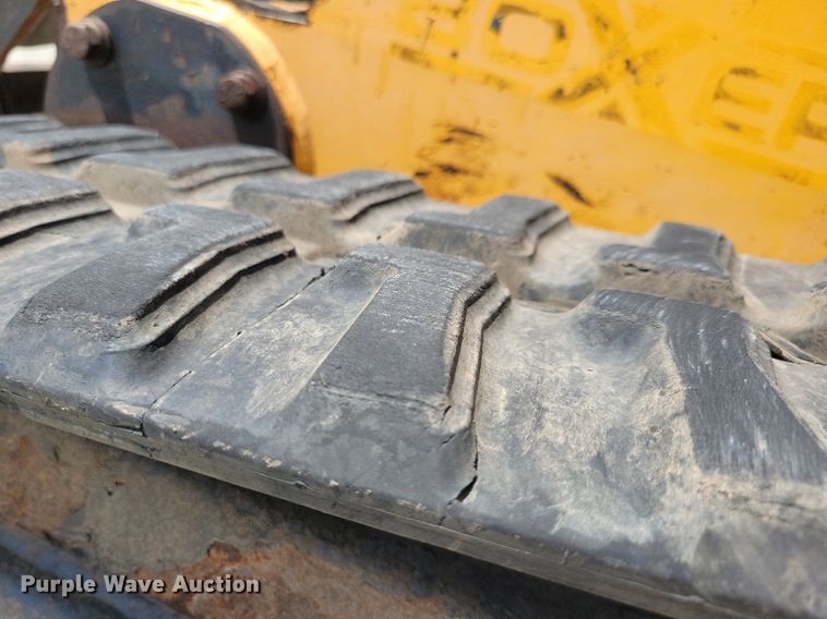 image for item IQ9763 2009 Boxer 427  compact utility loader