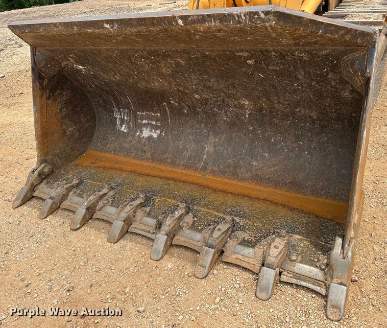 image for item JC9983 2005 Liebherr LR622B  track loader