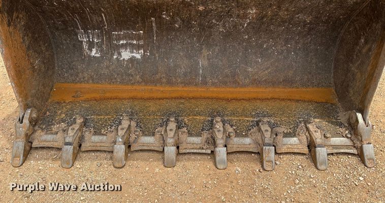 image for item JC9983 2005 Liebherr LR622B  track loader