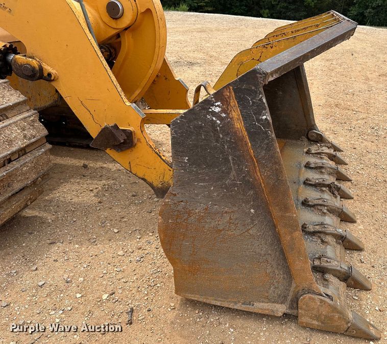 image for item JC9983 2005 Liebherr LR622B  track loader