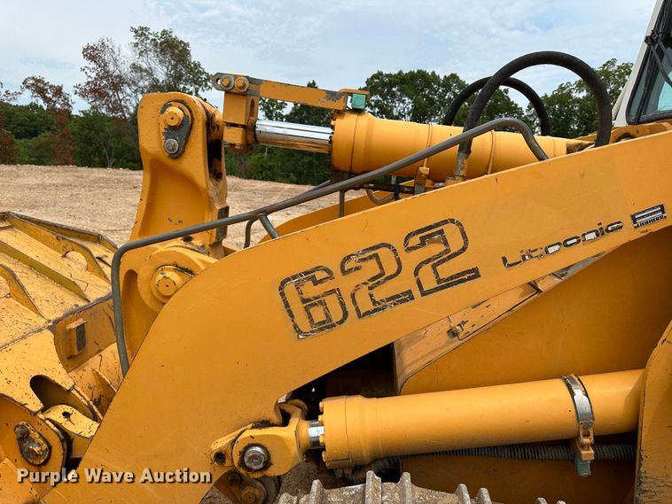 image for item JC9983 2005 Liebherr LR622B  track loader