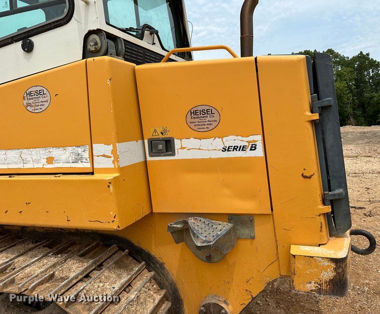 image for item JC9983 2005 Liebherr LR622B  track loader