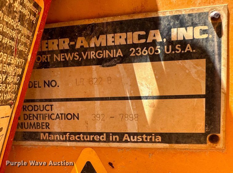 image for item JC9983 2005 Liebherr LR622B  track loader