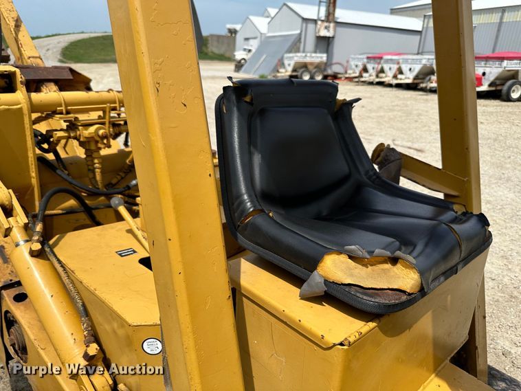 image for item JD9020 Vermeer M455  trencher