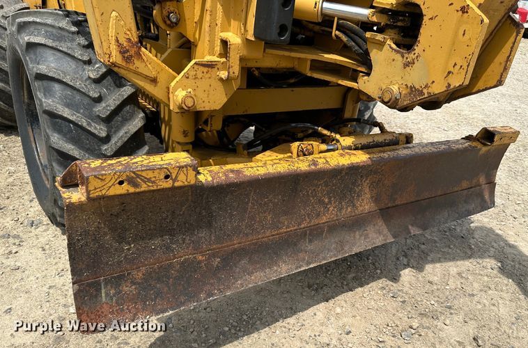 image for item JD9020 Vermeer M455  trencher