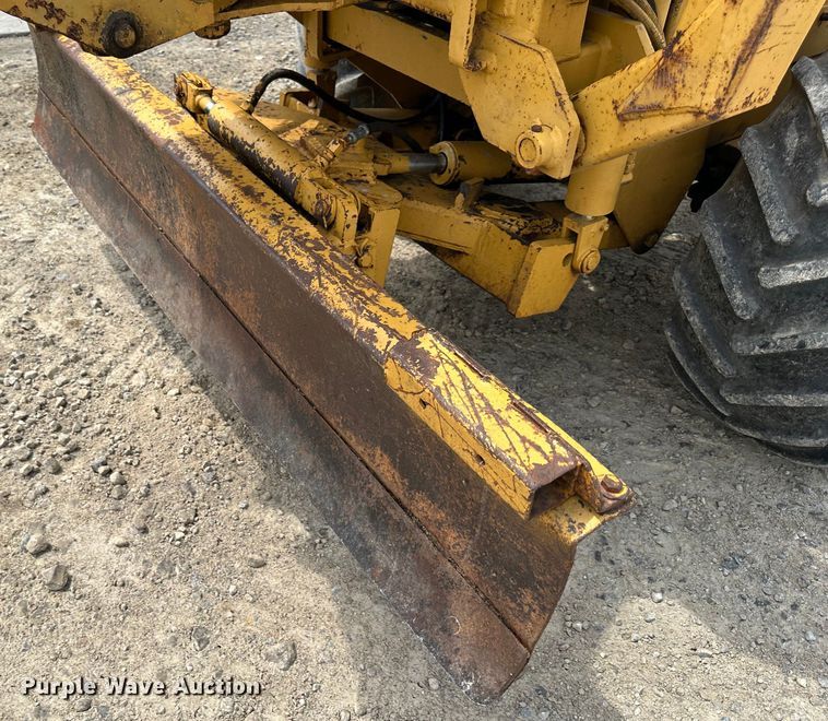 image for item JD9020 Vermeer M455  trencher