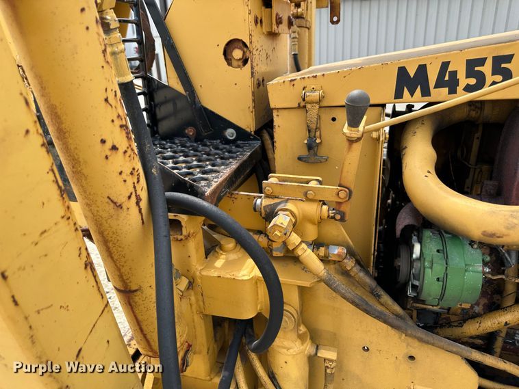 image for item JD9020 Vermeer M455  trencher