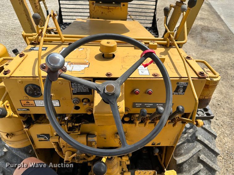 image for item JD9020 Vermeer M455  trencher