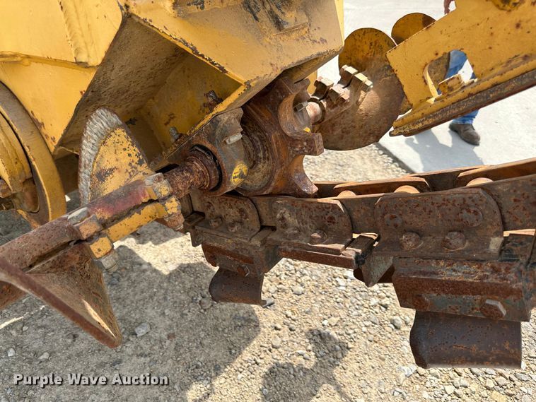 image for item JD9020 Vermeer M455  trencher