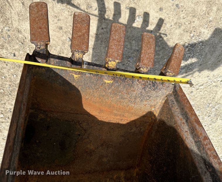 image for item JD9020 Vermeer M455  trencher