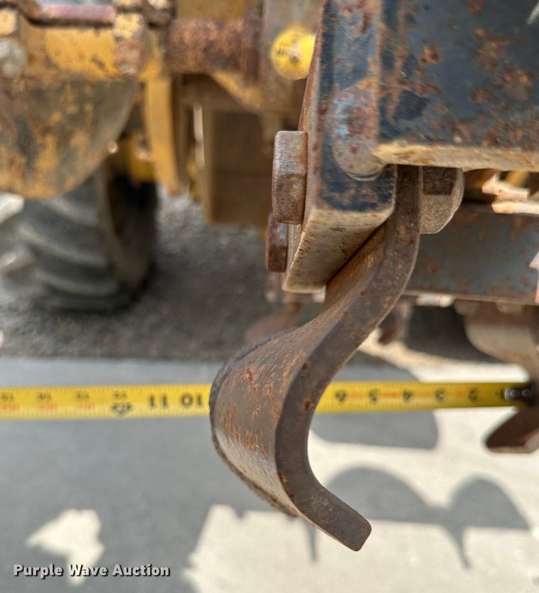 image for item JD9020 Vermeer M455  trencher