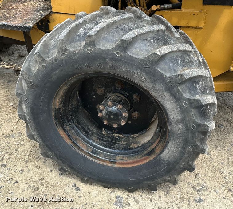 image for item JD9020 Vermeer M455  trencher