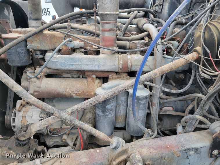 image for item JE9985 1982 Mack R688ST  water truck