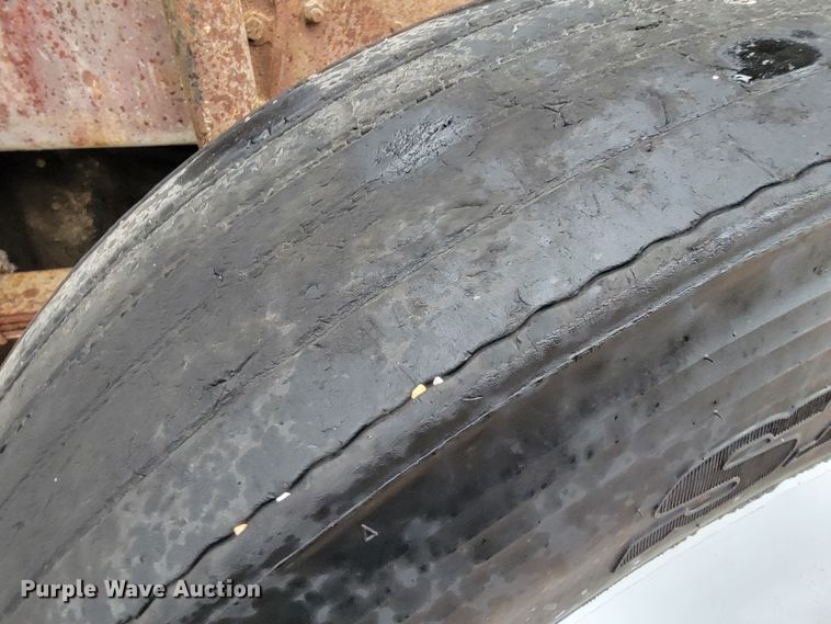 image for item JE9985 1982 Mack R688ST  water truck