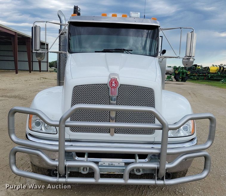 image for item JO9284 2014 Kenworth T370  utility / service truck