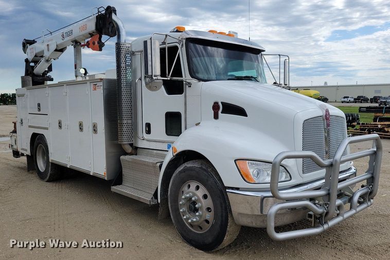 image for item JO9284 2014 Kenworth T370  utility / service truck