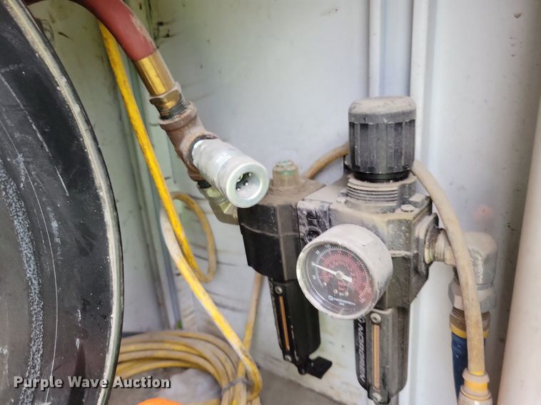 image for item JO9284 2014 Kenworth T370  utility / service truck