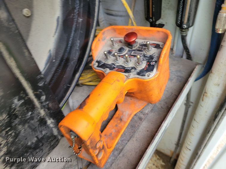 image for item JO9284 2014 Kenworth T370  utility / service truck