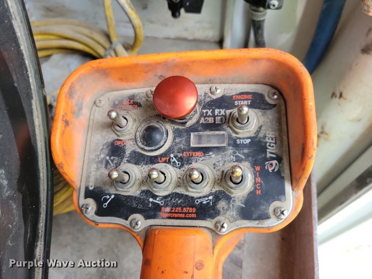 image for item JO9284 2014 Kenworth T370  utility / service truck