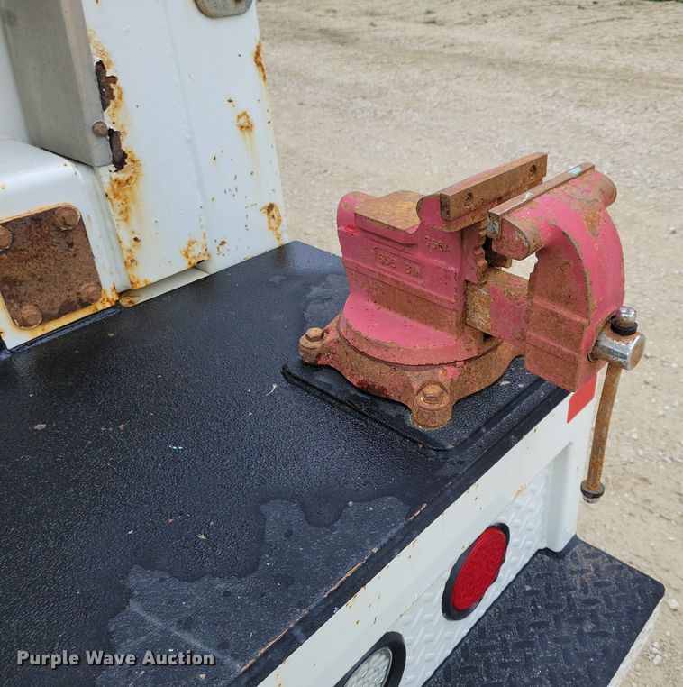 image for item JO9284 2014 Kenworth T370  utility / service truck