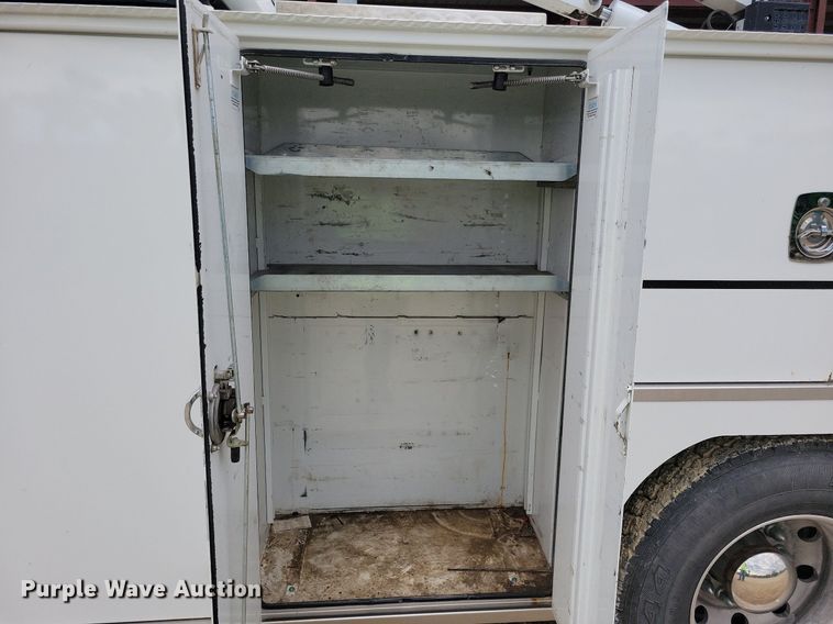 image for item JO9284 2014 Kenworth T370  utility / service truck