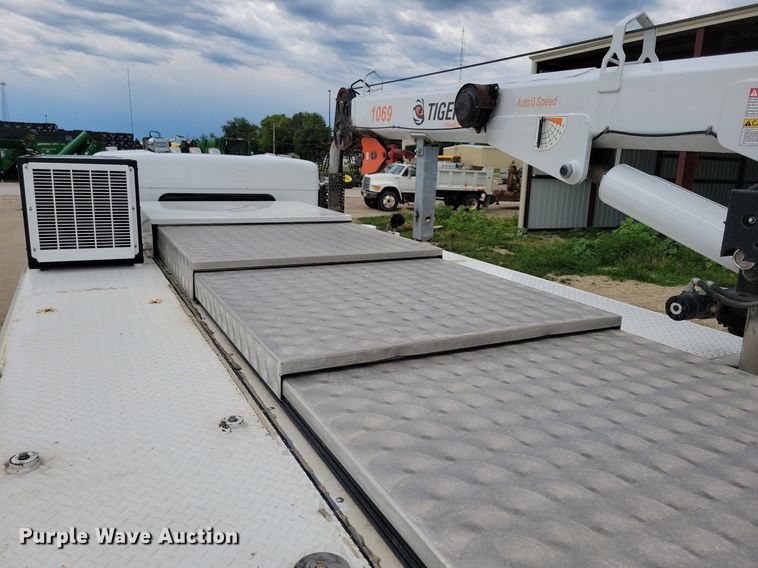 image for item JO9284 2014 Kenworth T370  utility / service truck