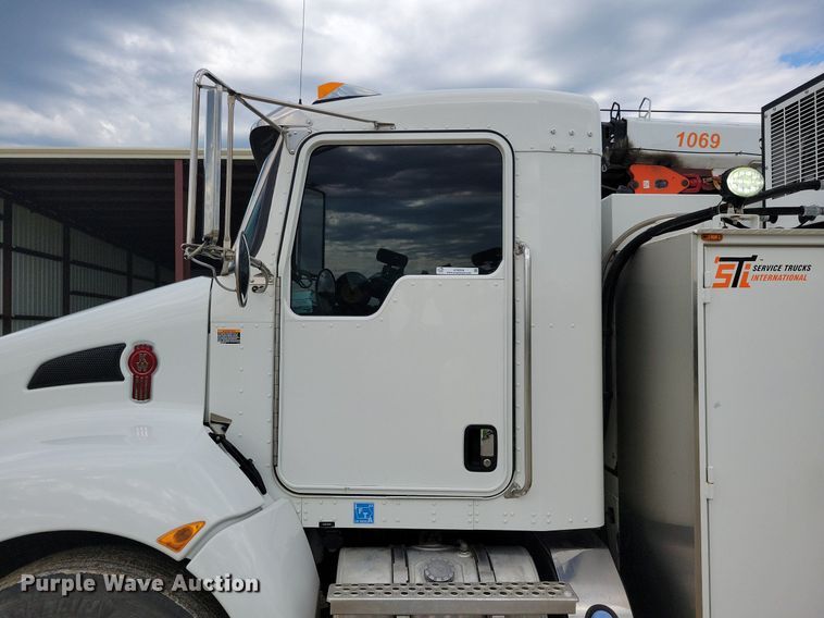 image for item JO9284 2014 Kenworth T370  utility / service truck