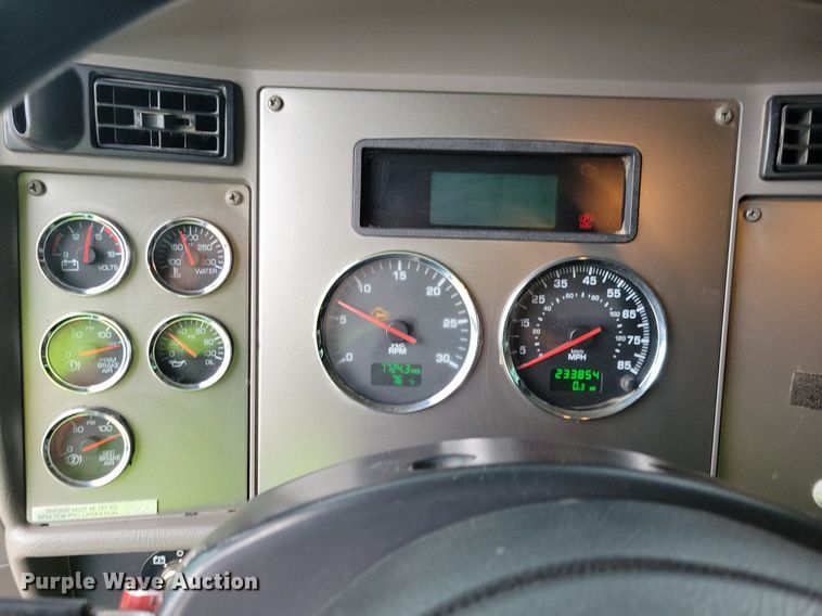 image for item JO9284 2014 Kenworth T370  utility / service truck