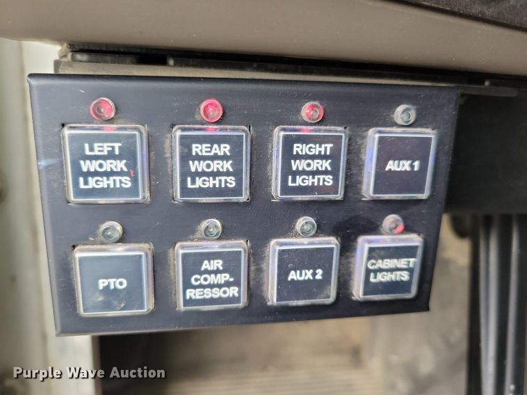 image for item JO9284 2014 Kenworth T370  utility / service truck