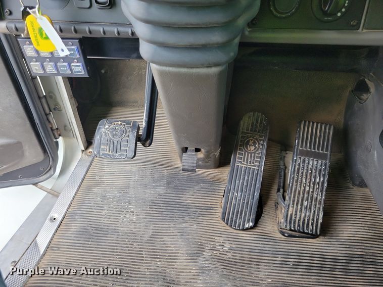 image for item JO9284 2014 Kenworth T370  utility / service truck