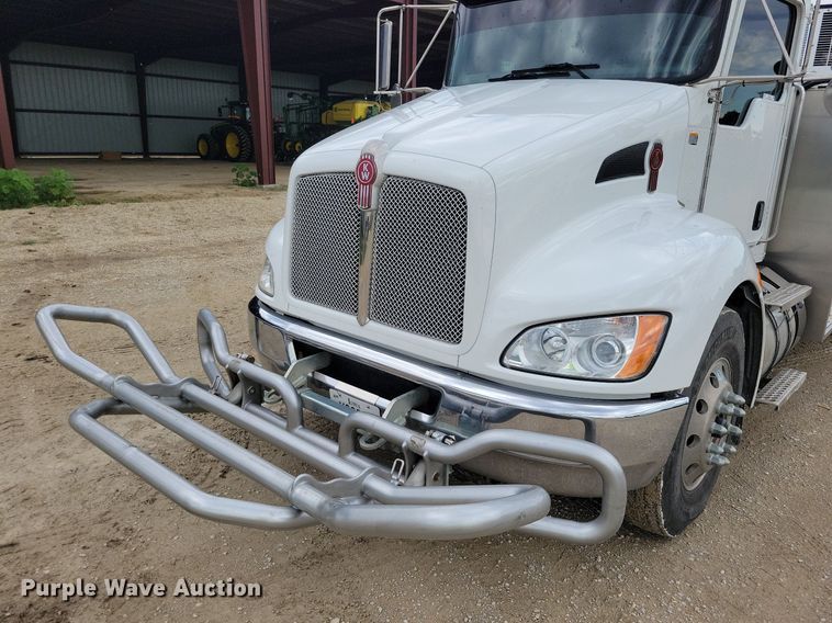 image for item JO9284 2014 Kenworth T370  utility / service truck