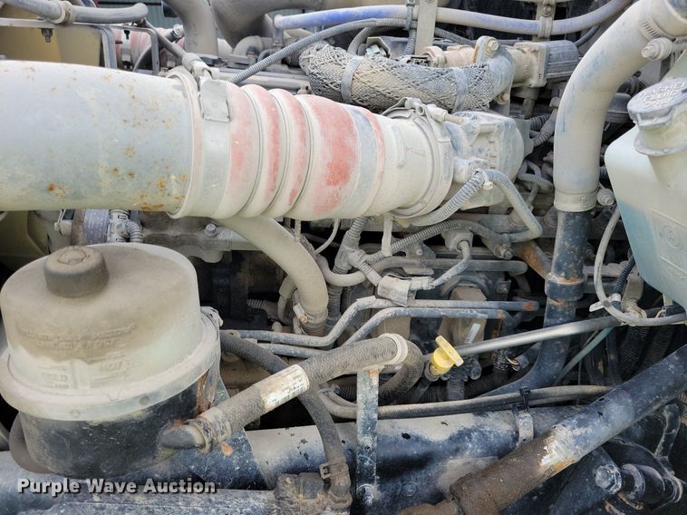 image for item JO9284 2014 Kenworth T370  utility / service truck