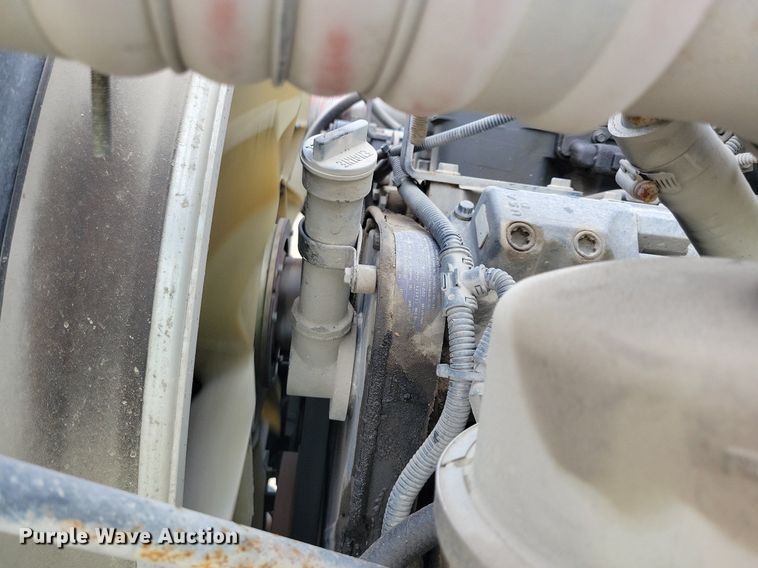 image for item JO9284 2014 Kenworth T370  utility / service truck