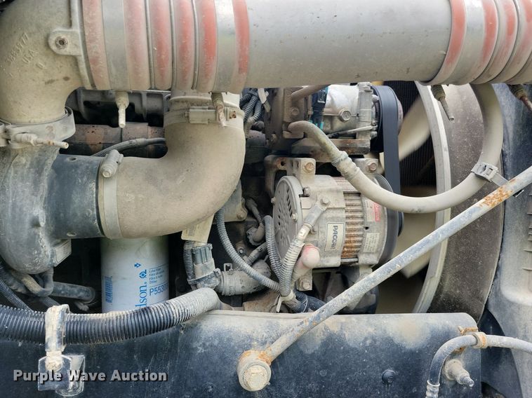 image for item JO9284 2014 Kenworth T370  utility / service truck