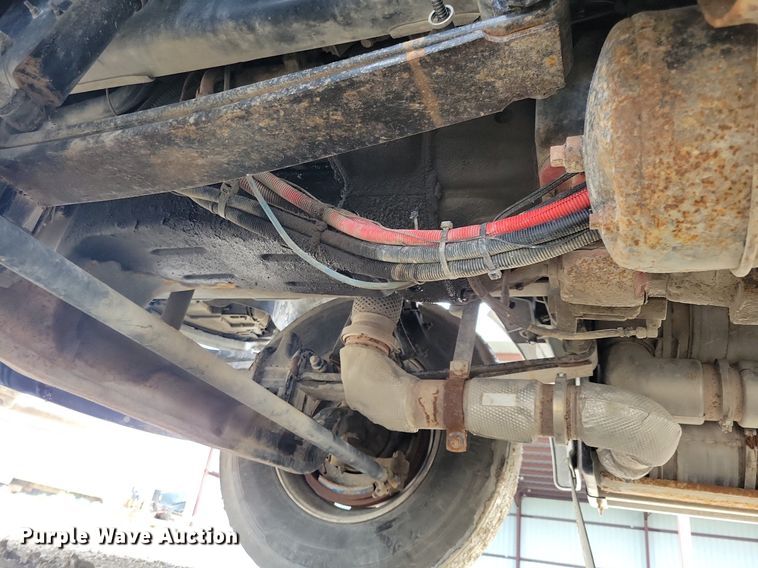 image for item JO9284 2014 Kenworth T370  utility / service truck