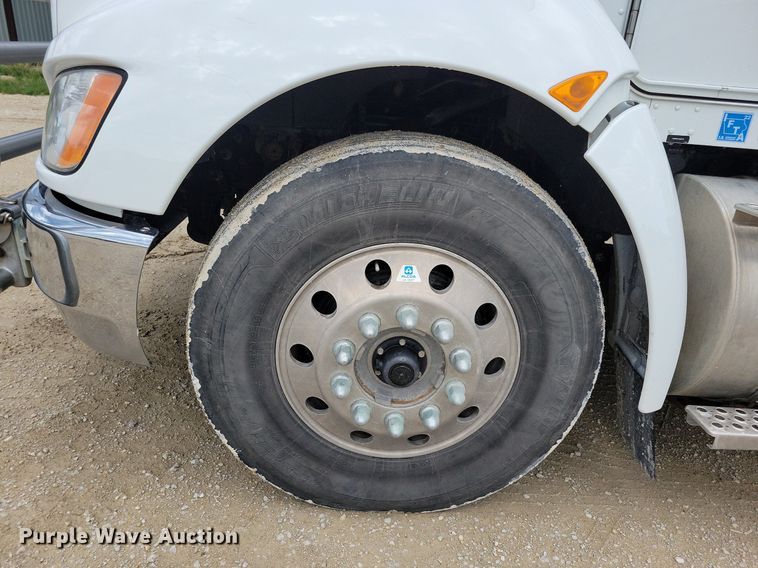 image for item JO9284 2014 Kenworth T370  utility / service truck