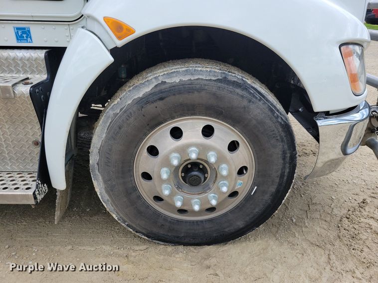 image for item JO9284 2014 Kenworth T370  utility / service truck