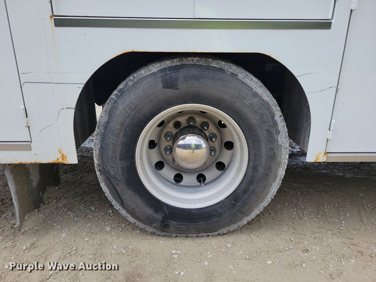 image for item JO9284 2014 Kenworth T370  utility / service truck