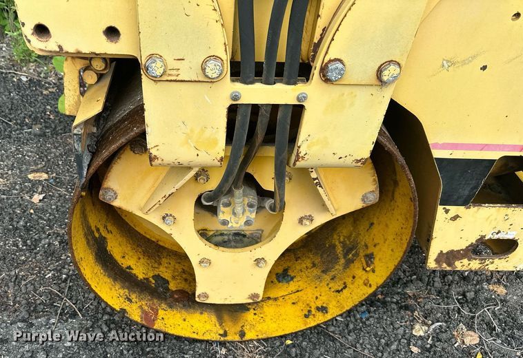 image for item JX9001 1993 Ingersoll Rand DD22  double drum vibratory roller