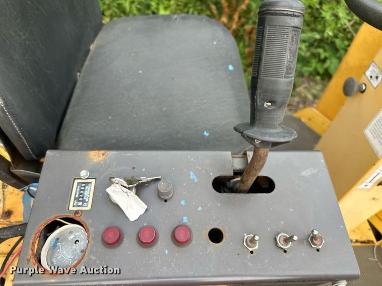 image for item JX9001 1993 Ingersoll Rand DD22  double drum vibratory roller