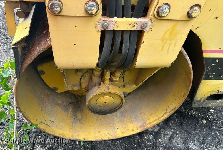 image for item JX9001 1993 Ingersoll Rand DD22  double drum vibratory roller