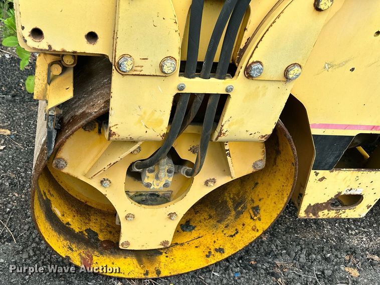 image for item JX9001 1993 Ingersoll Rand DD22  double drum vibratory roller