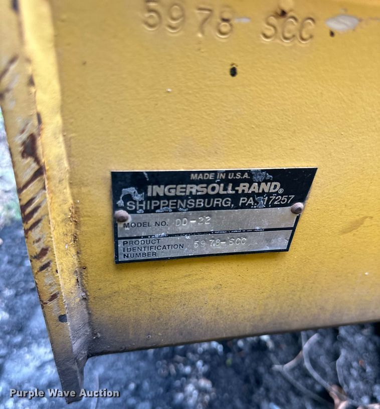 image for item JX9001 1993 Ingersoll Rand DD22  double drum vibratory roller