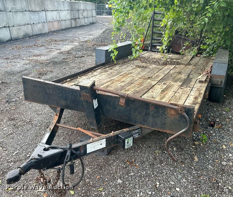 image for item JX9002 2001 Dressen Custom  utility trailer