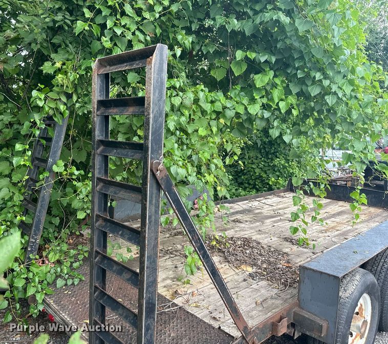 image for item JX9002 2001 Dressen Custom  utility trailer